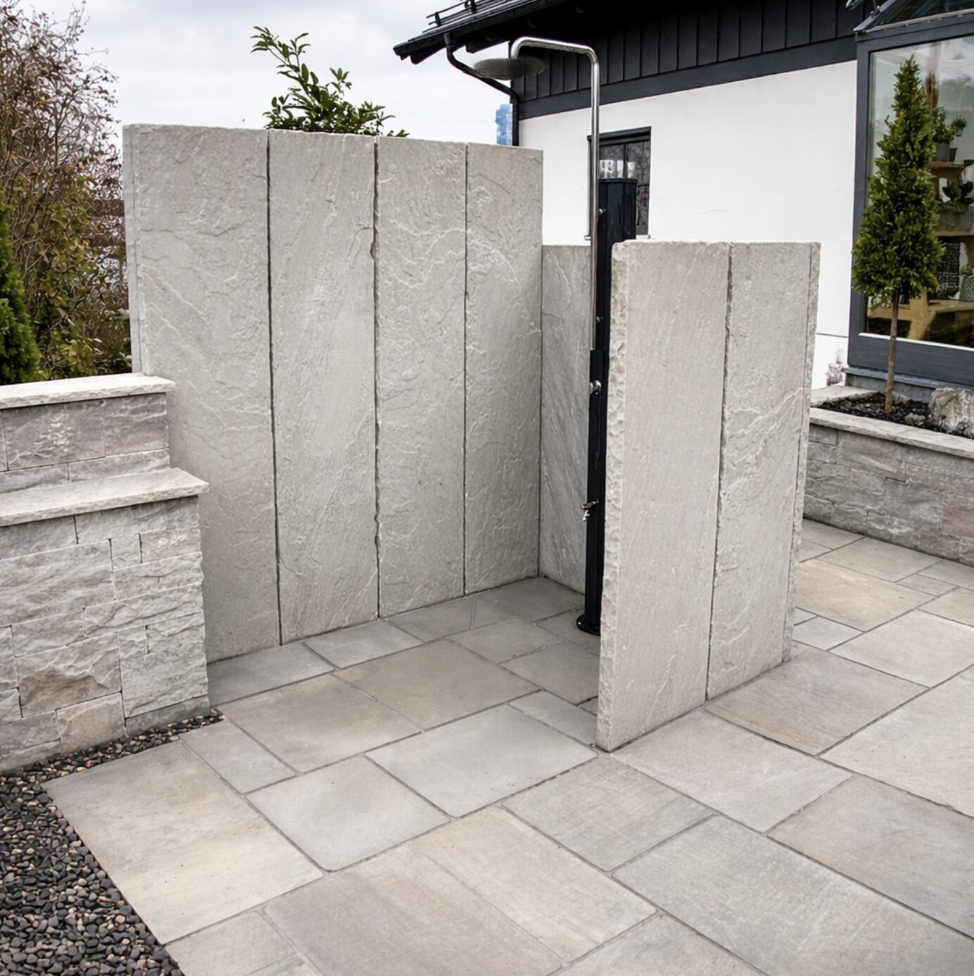 Grey Sandstone Palisaden und Mauerscheiben