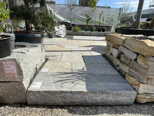 Granit Antik Blockstufen