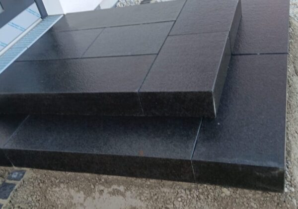 Basalt G684 Blockstufen